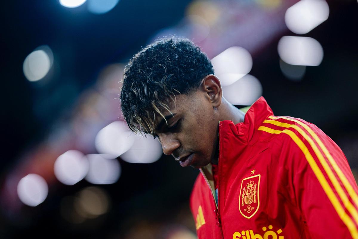 继伊尔马兹之后，奥斯梅恩是第二位欧冠戴帽的加拉塔萨雷球员（奥斯梅恩成加拉塔萨雷欧冠史上第二位戴帽球员，接棒伊尔马兹）