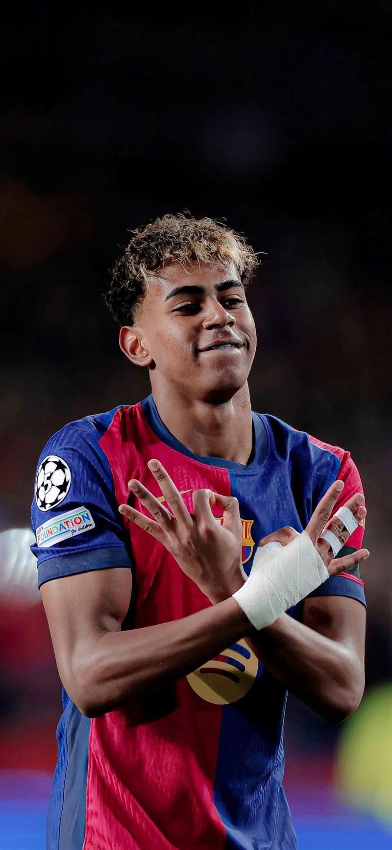 全市场：意甲多家俱乐部有意齐尔克泽，曼联尚未批准其离队（全市场：多支意甲球队追逐齐尔克泽，曼联仍未放行）