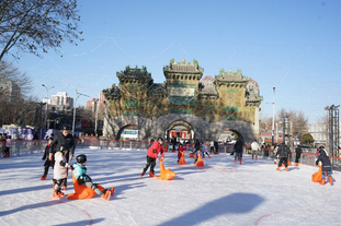 北京两年前迎来梅西踢球！明年则要迎来梅西体验展！（两年前梅西在北京踢球，明年北京将迎来梅西体验展！）