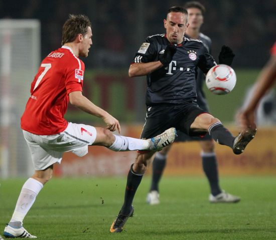 孔帕尼：明天的裁判在意甲被禁赛？我执教伯恩利也降过级（孔帕尼：明日主裁曾在意甲遭停赛？我带伯恩利也经历过降级）