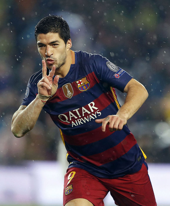 曼城无情碾压对手再夺焦点（曼城强势击败对手再成焦点）