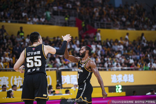 2011年至今欧冠门将失误丢球榜：诺伊尔10次居首，奥纳纳在列（自2011年以来欧冠门将失误致丢球榜：诺伊尔以10次领跑，奥纳纳上榜）