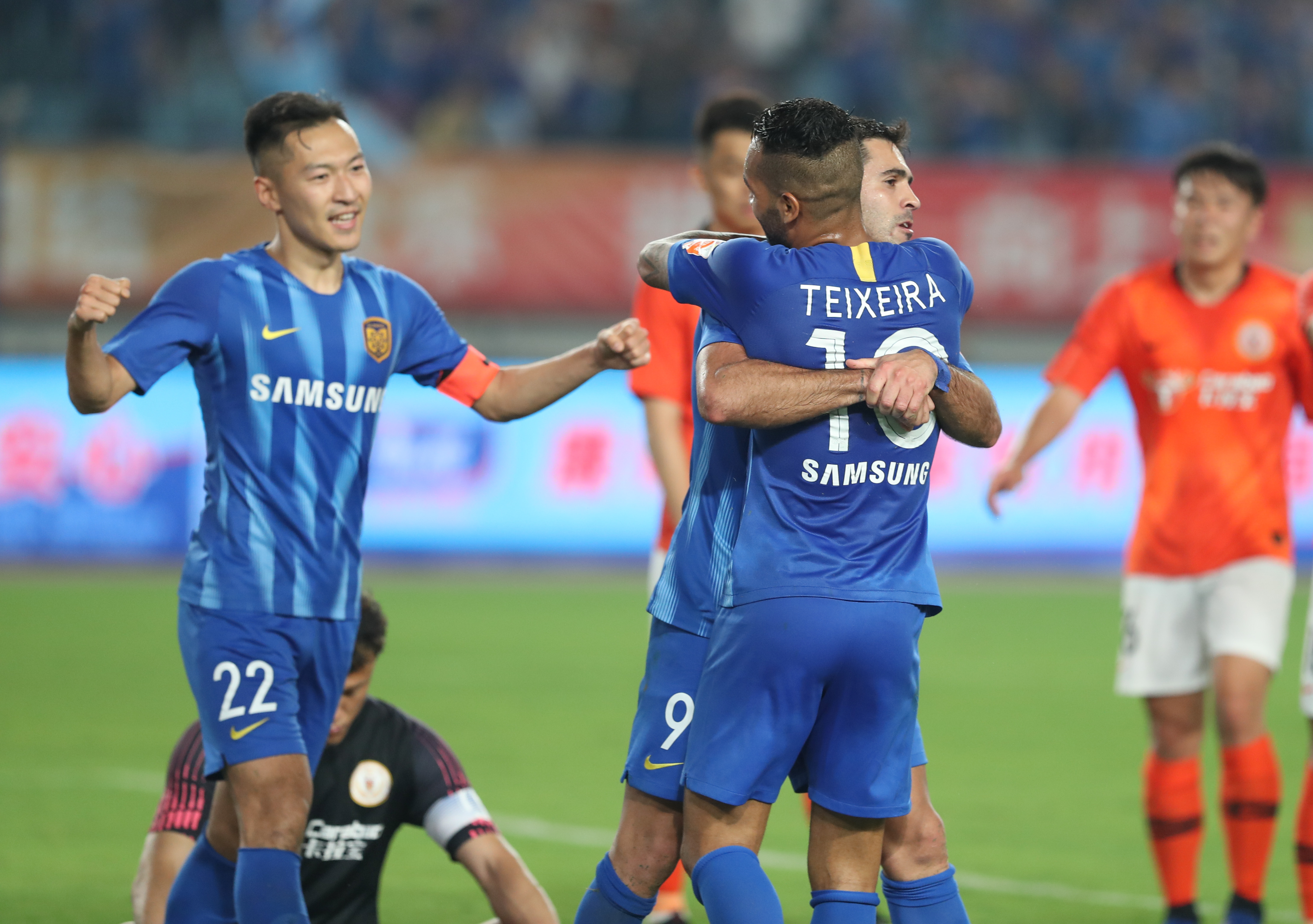 集锦：萨索洛1-2热那亚（比赛集锦：萨索洛1-2不敌热那亚）