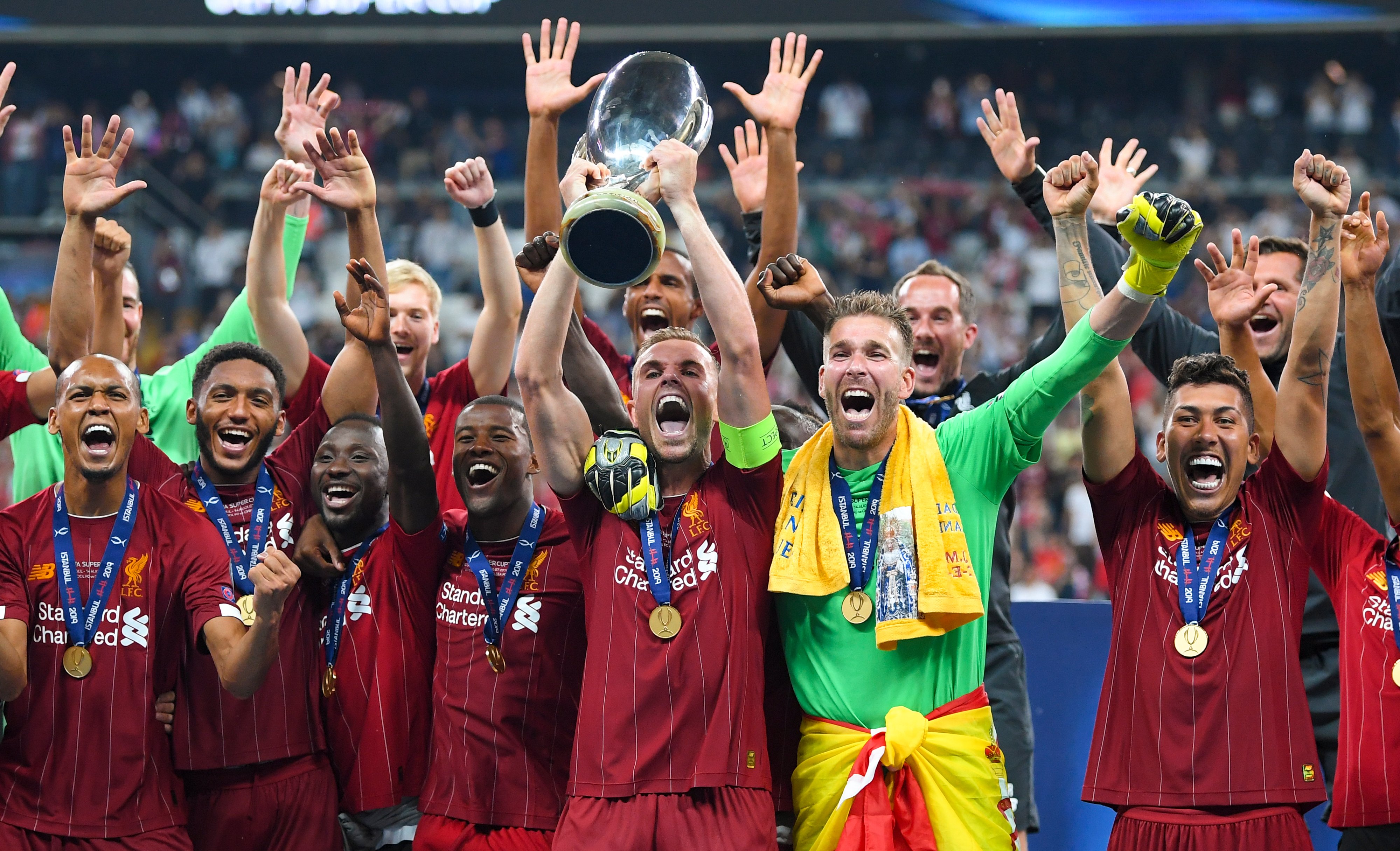 曾引起争议，西安国际足球中心草坪已重新铺设，明年3月达标（争议已成过去：西安国际足球中心草坪完成重铺，预计明年3月达标）